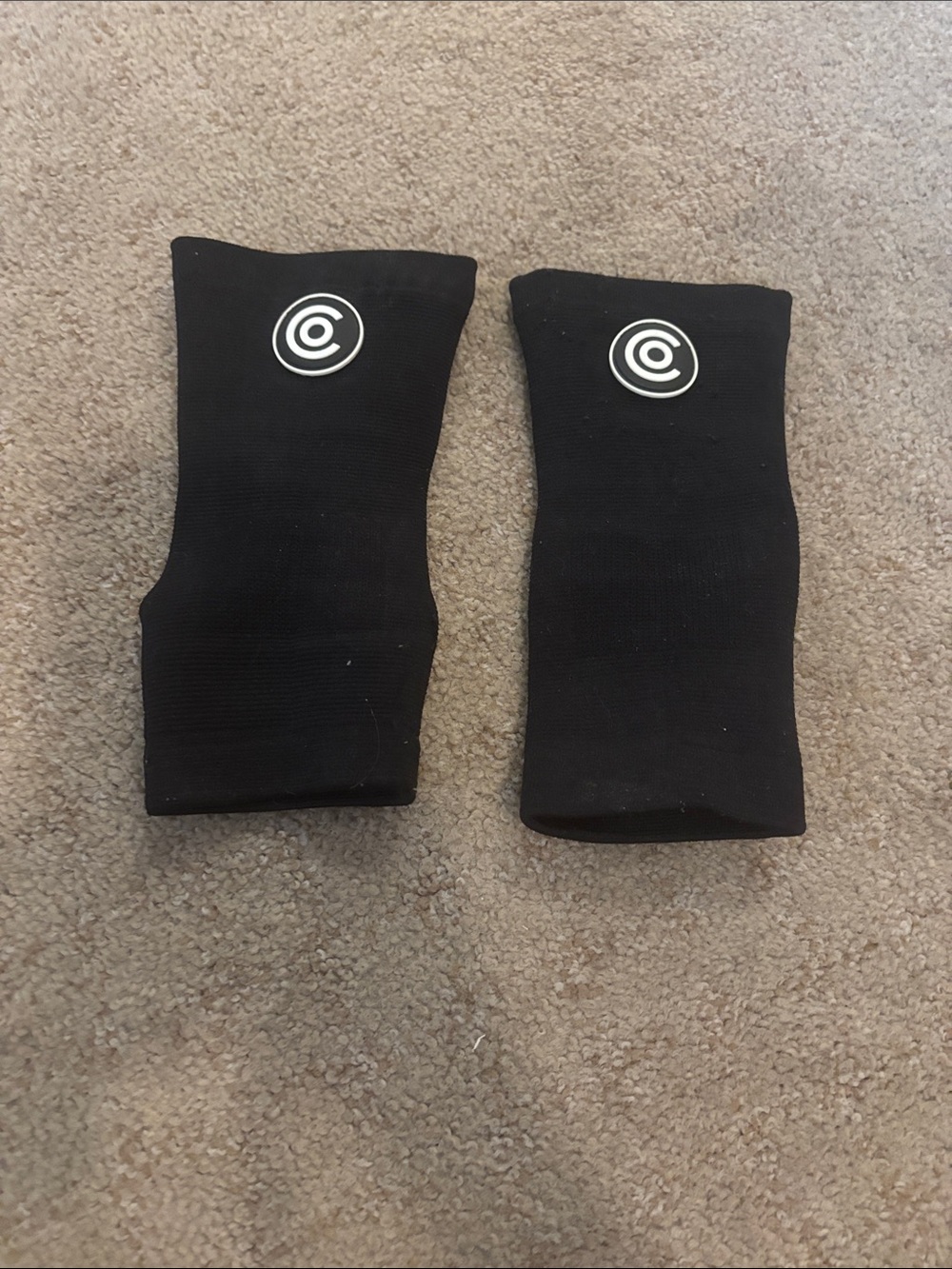 Ankle support brace . Moderate compression